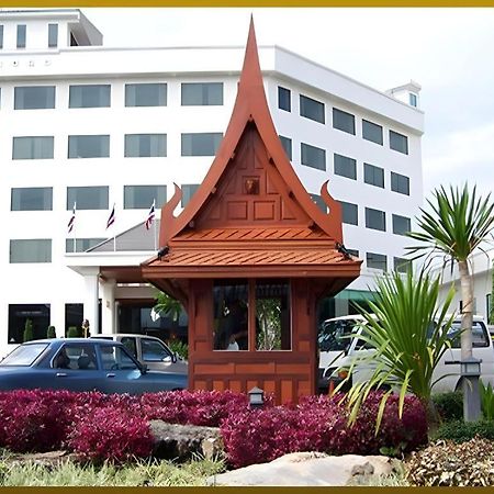 Sri U-Thong Grand Hotel Suphanburi Exterior foto