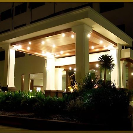 Sri U-Thong Grand Hotel Suphanburi Exterior foto
